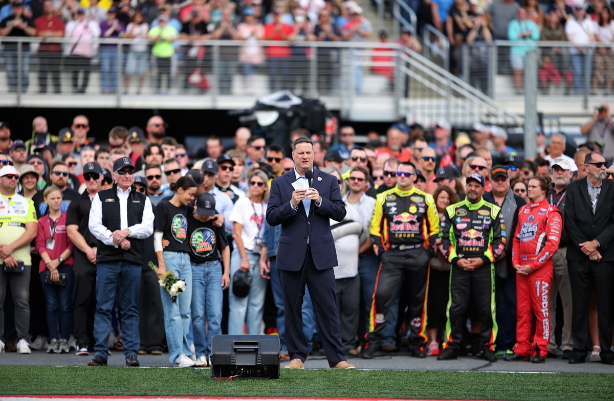 TOP1体育入口 - NASCAR 将为凯尔·布什举办公开追悼会，时间地点全解析 - TOP1体育 相关文章配图